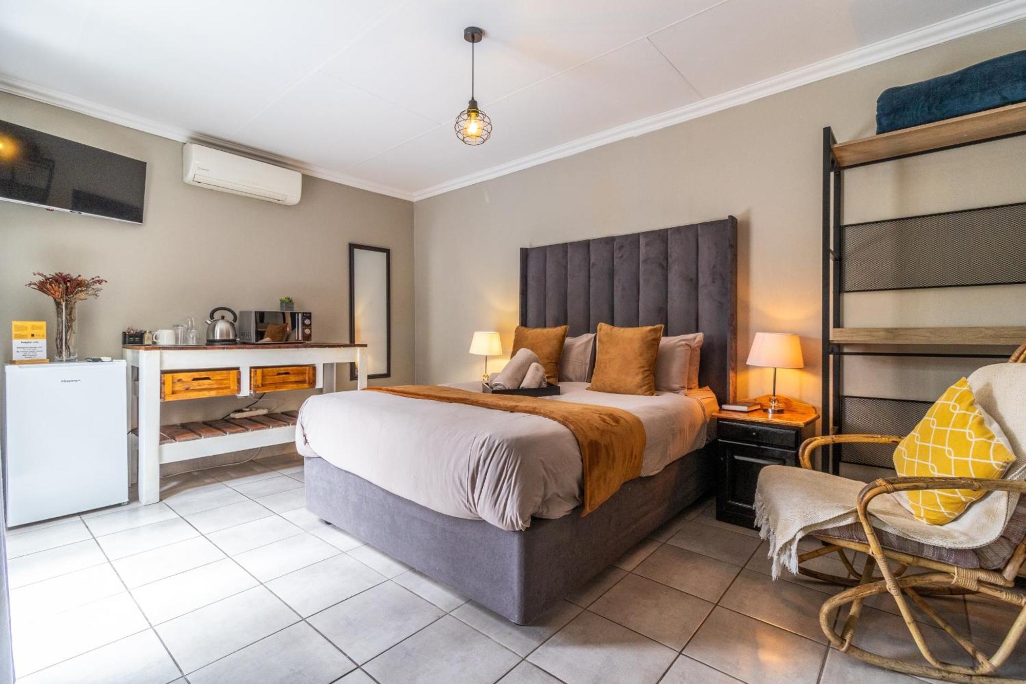 Bosveld In Die Stad 2 Guesthouse アルバートン エクステリア 写真