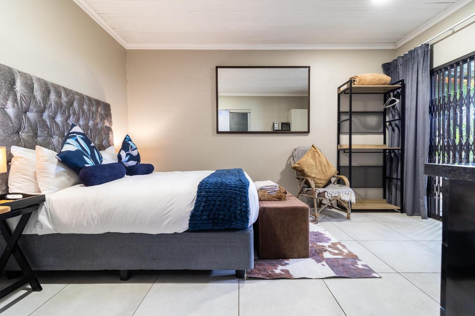 Bosveld In Die Stad 2 Guesthouse アルバートン エクステリア 写真