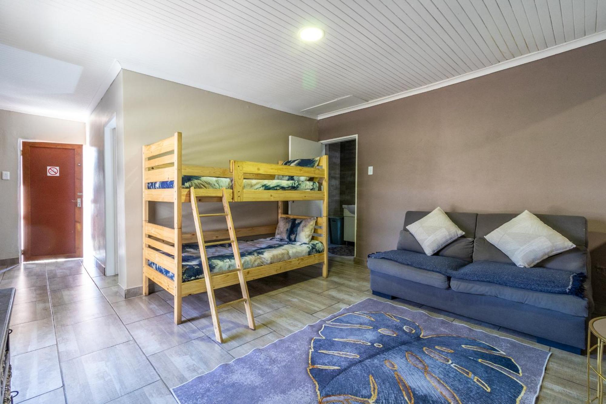 Bosveld In Die Stad 2 Guesthouse アルバートン エクステリア 写真